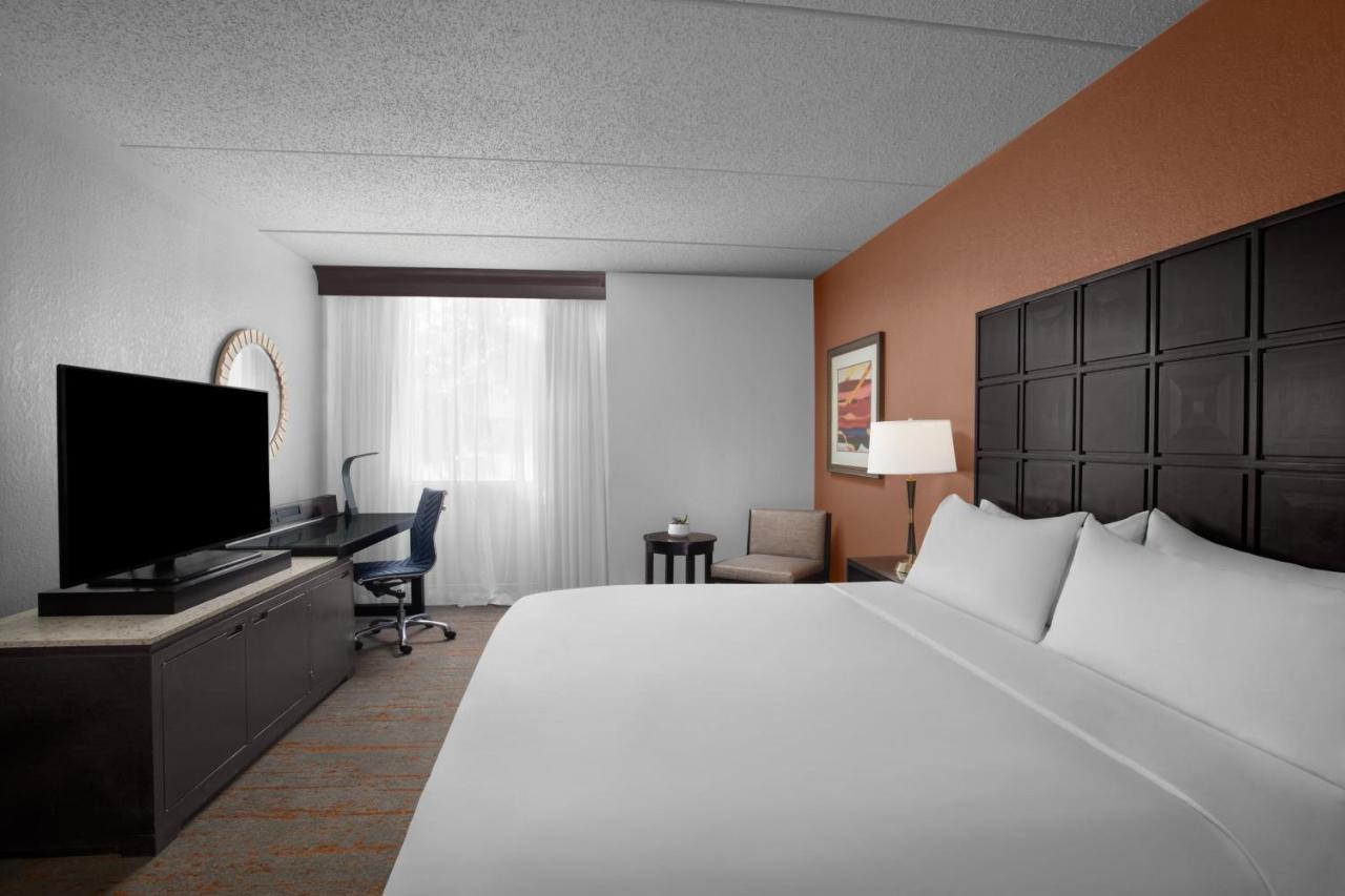 Renaissance Indianapolis North Hotel Кармел Екстериор снимка